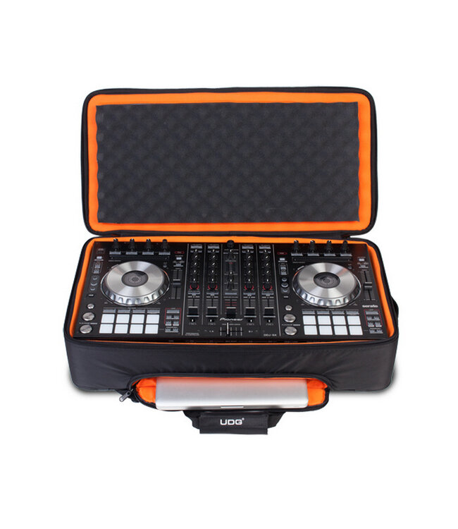 UDG UDG Ultimate MIDI Controller Backpack Large Black/Orange Inside MK2