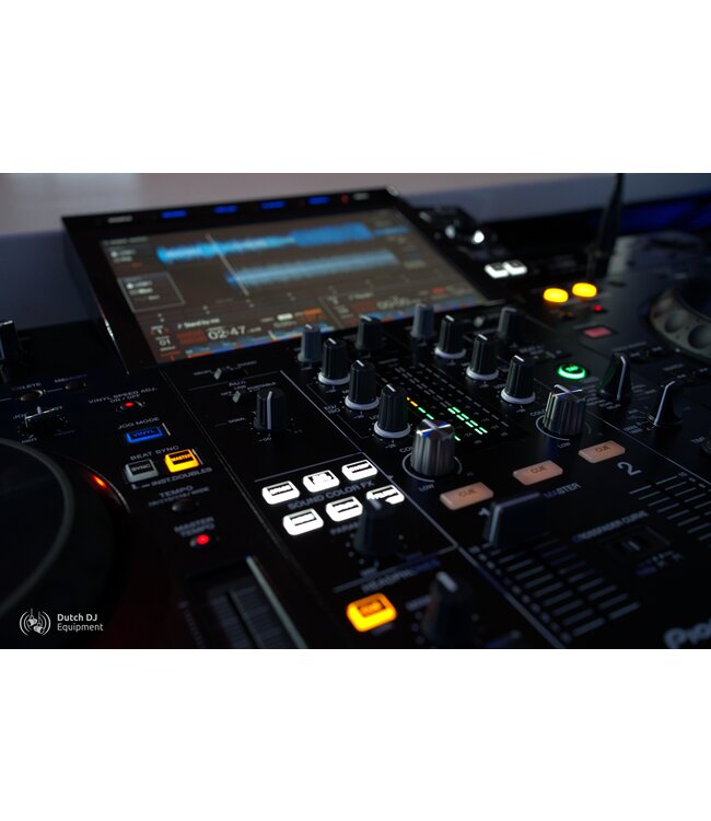 Pioneer XDJ-RX3 all-in-one standalone DJcontroller