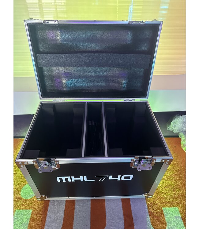 Demo Beamz MHL740 led wash zoom movinghead set