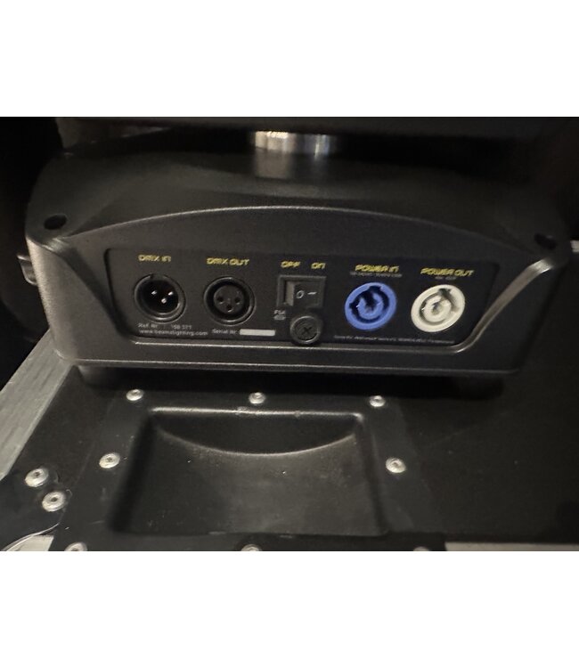 B-stock BeamZ Set van 2 IGNITE 180 spot LED Movingheads in Flightcase