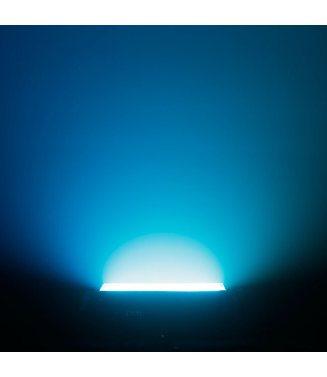 Cameo thunder wash 100 RGB stroboscoop blinder