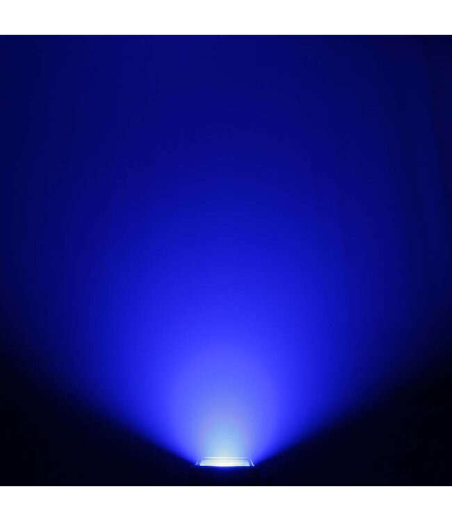 Cameo flat pro floodlight IP65 tri COB RGB