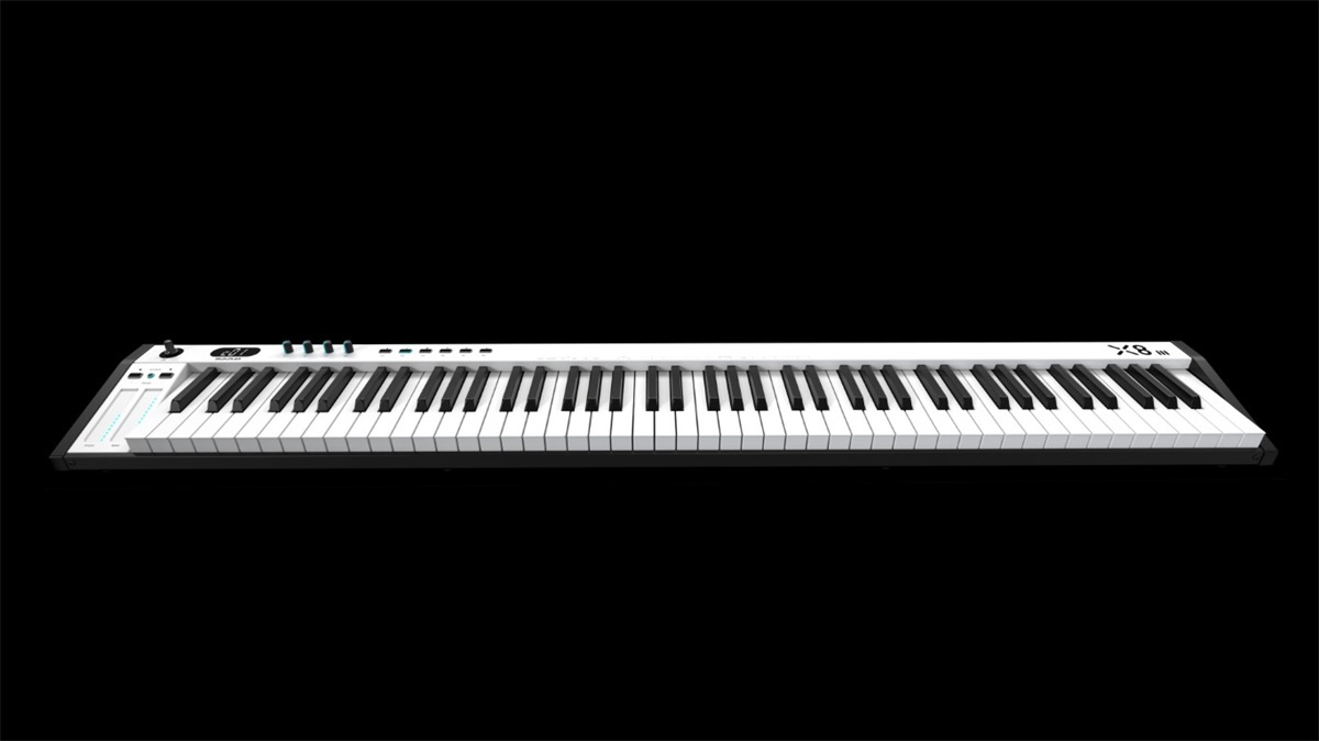 Midiplus X8 III midi keyboard 88 keys
