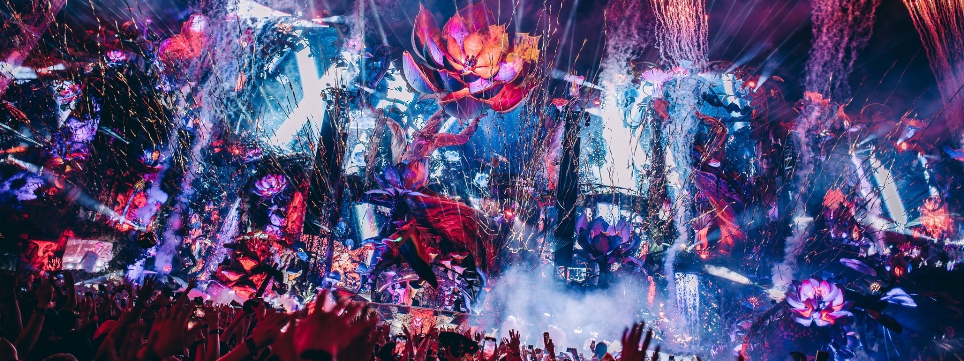 MAGIC FX confetti effect tijdens Tomorrowland Festival 2025.