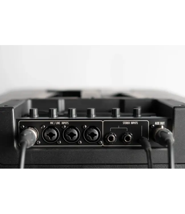 RCF EVOX JMIX9 - Actief 3-Weg Column Systeem met 8-Kanaals Digitale Mixer (2100W)