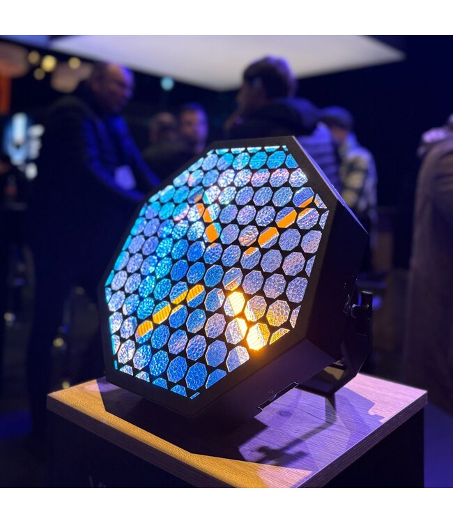 ADJ Vintage X RGBA retro blinder effect