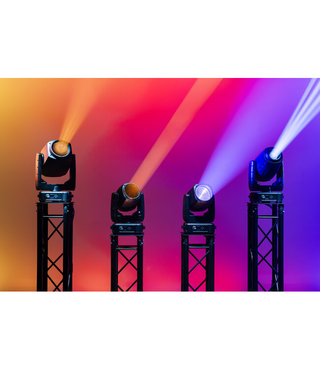 Showtec Phantom 180 WashFX RGBL LED-wash moving head met pixeleffecten