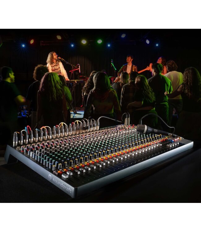 Soundcraft Signature Plus 32 met Lexicon Effecten