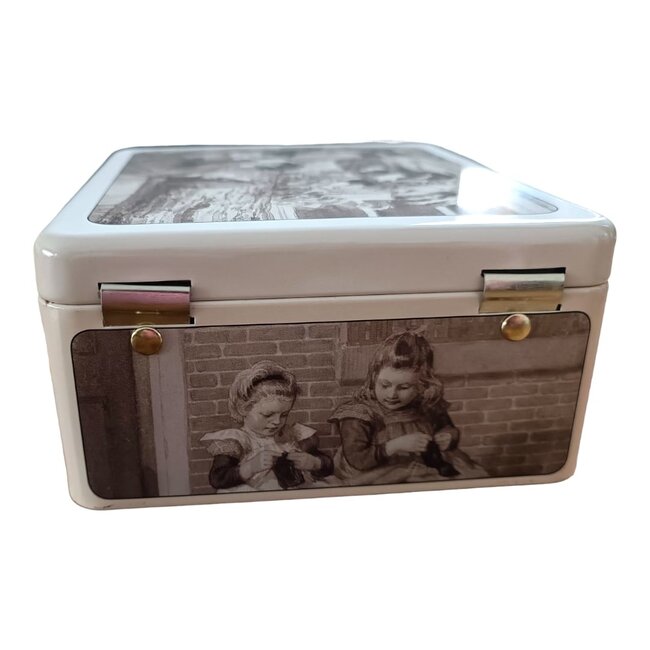 Dream-Living Theedoos  Ot en Sien met poes 13,5x15,5x7 cm