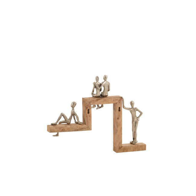 J-Line Beeld 4 relaxte mensen op houten trap