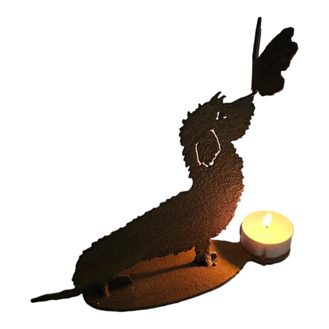 Dream-Garden Waxine houder Pukkie de ruwharige Teckel met vlinder