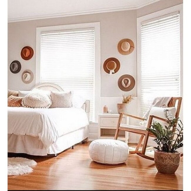 Poufs & Pillows Handgemaakte lederen poef - wit 55x35cm