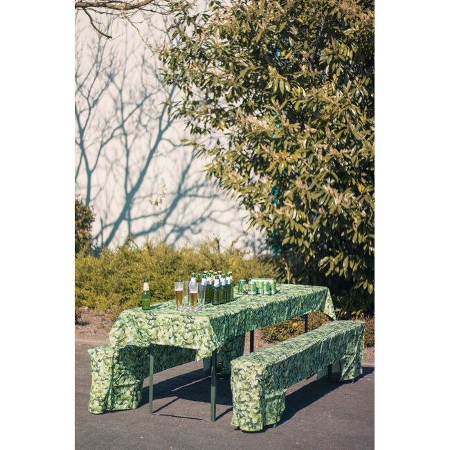 2Lif Beer Tableset York Vlamvertragend York groen 1st 100x260cm/ 2st 220x25x45cm