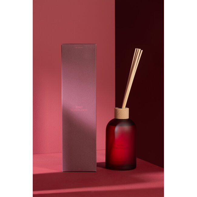 J-Line Reed Diffuser Essential Accords Seductive Rose - 550ml