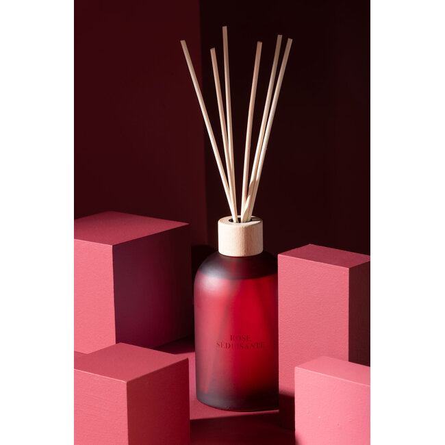 J-Line Reed Diffuser Essential Accords Seductive Rose - 550ml