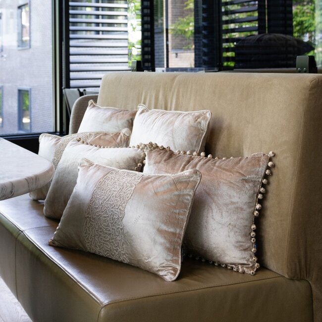 Mars & More kussen fluweel beige 45x45cm