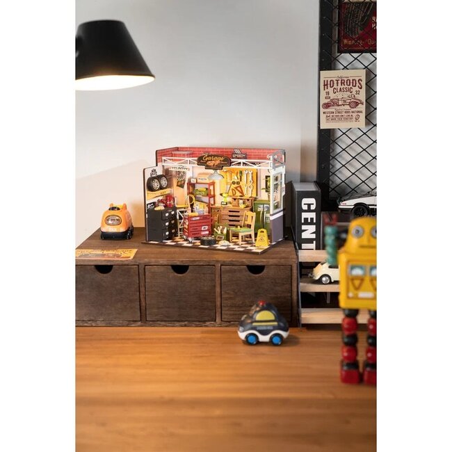 Robotime, DIY Huisje, Garage Workshop met LED verlichting, DG165, 24x15x17cm