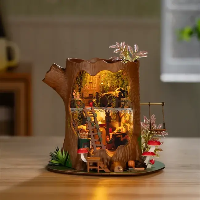 Robotime, DIY Miniatuurhuis, Fairytale Tree House, DG179, 21x18,3x22,5cm