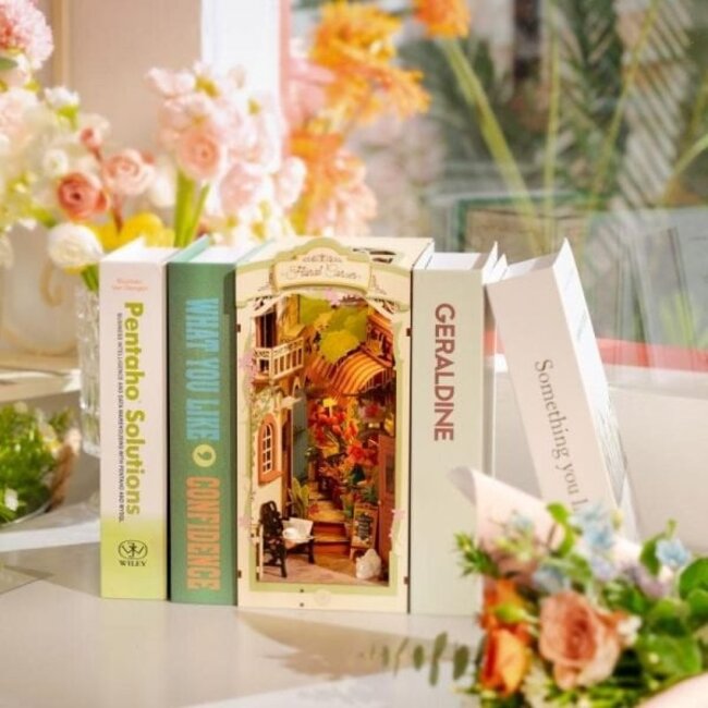 Robotime, DIY Book Nook & Wonderland Boekensteun Floral Corner, TGB09, 19x10,8x24cm