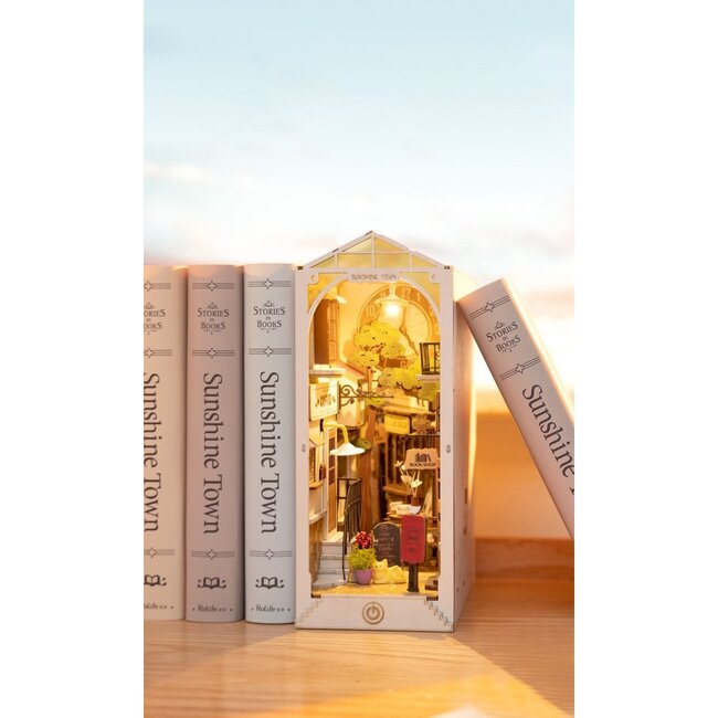 Robotime, DIY Book Nook Boekensteun Sunshine Town, TGB02, 18,5x10x24cm