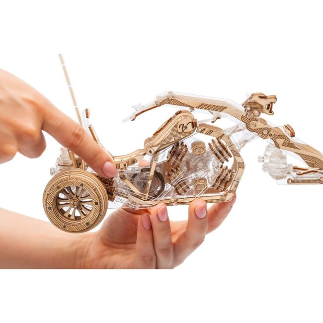 Veter Models 3D Modelbouwpakket Black Wolf Driewieler, AKV-18, 30,5x12x16,5cm