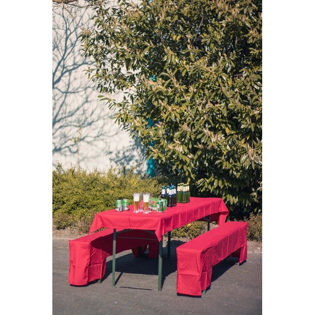 2Lif Beer Tableset Vlamvertragend rood 3304 1st 100x260cm/ 2st 220x25x45cm