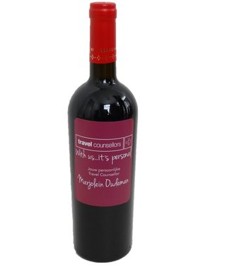 Rode wijn met eigen etiket