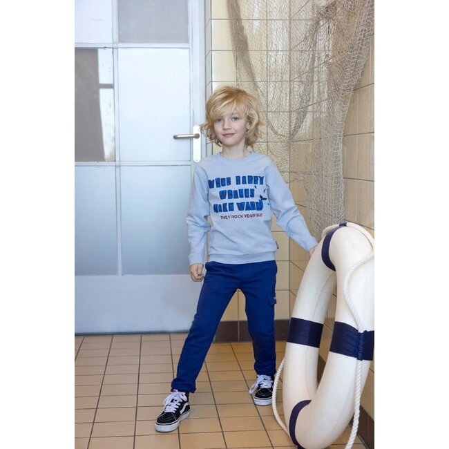Sturdy - Sweater Blauw - Waves and Whales