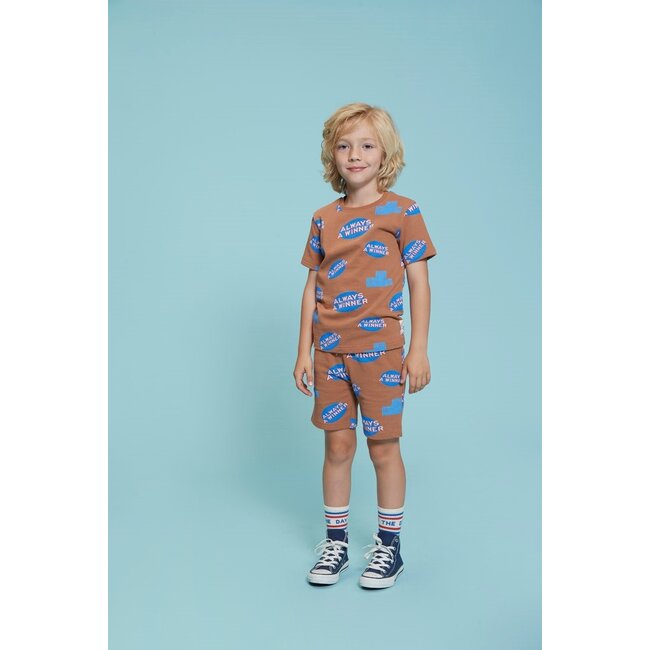 Sturdy - T-shirt AOP Hazelnoot - Run the Day