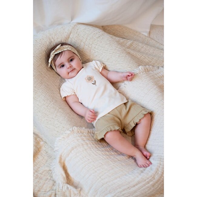 Feetje - T-shirt met Crochet Bloem Offwhite - Let Your Dreams Blossom