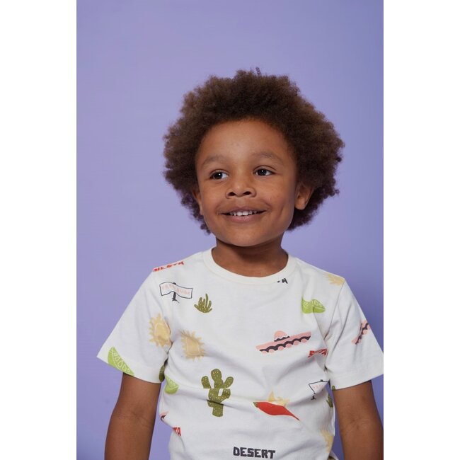 Sturdy - T-shirt AOP Offwhite - Desert Fiesta