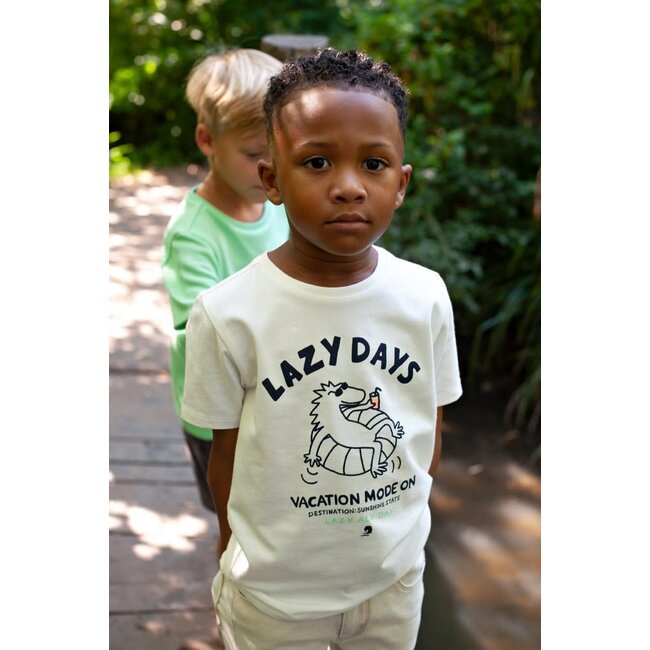 Sturdy - T-shirt Wit - Lagoon Legends