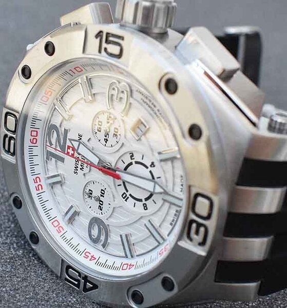 Swiss Alpine Military Swiss Alpine Military 7032.9832 men's watch 50 mm DEMO