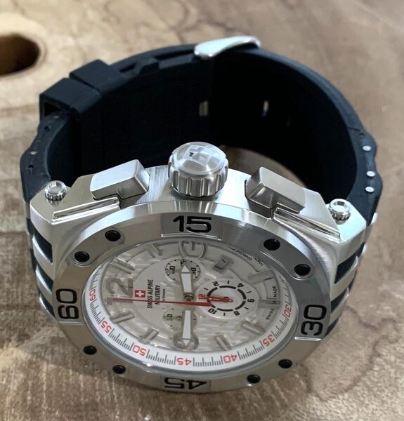 Swiss Alpine Military Swiss Alpine Military 7032.9832 men's watch 50 mm DEMO