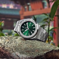 Paul Rich Paul Rich Signature Emperor's Emerald Steel PR68SGS watch 45 mm