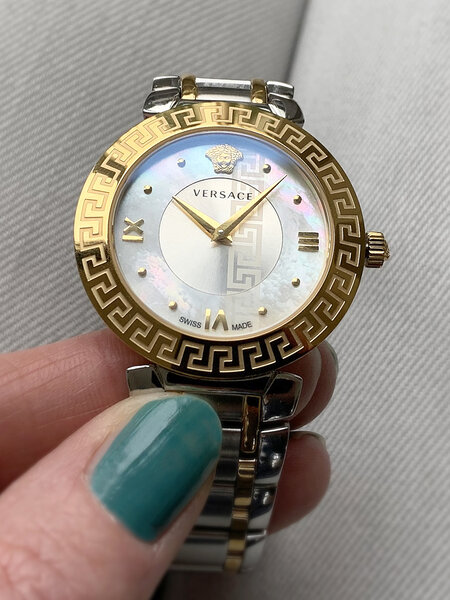 Versace V16060017 Daphnis ladies watch