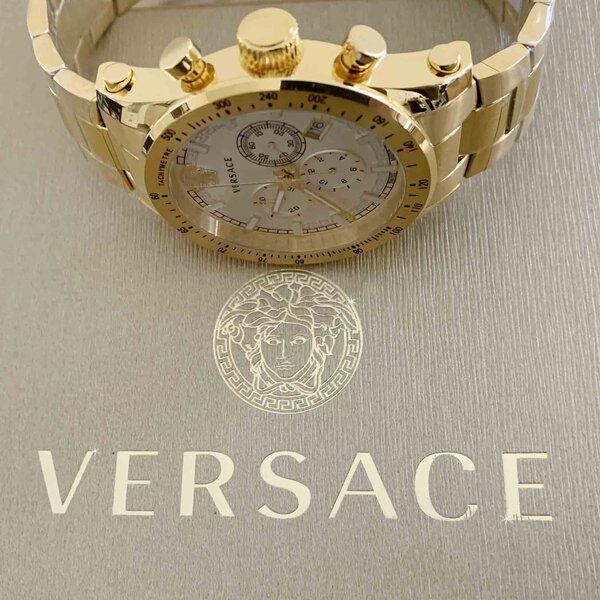 Versace VEV800619 Sporty men's watch chronograph 44 mm | WatchXL