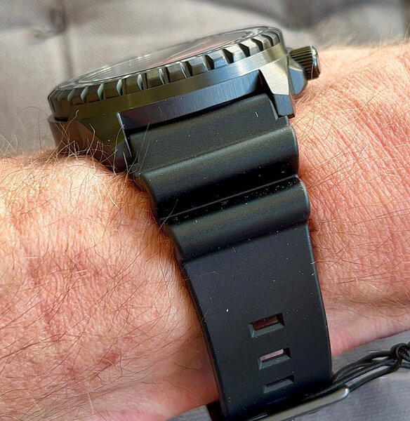 Citizen Citizen NH8385-11EE Automatic men's watch 46 mm