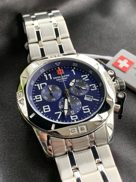 Swiss Alpine Military 7066.9135 watch