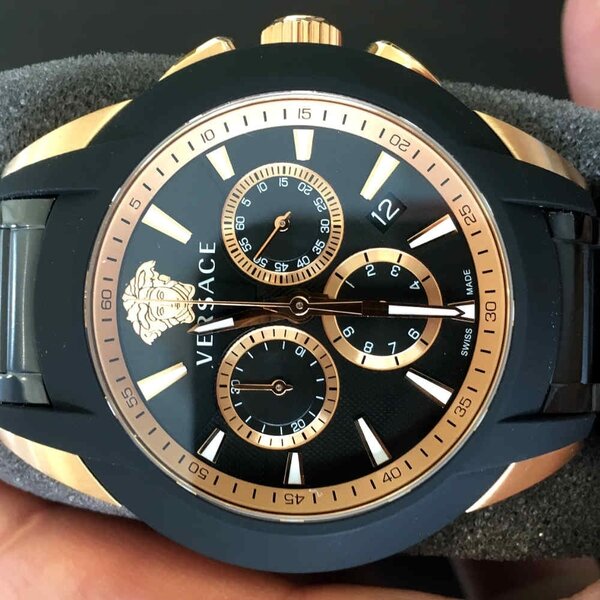Versace Versace VEM800418 men's chronograph Character watch