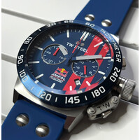 TW Steel TW Steel CS120 Canteen Red Bull Ampol Uhr 45 mm