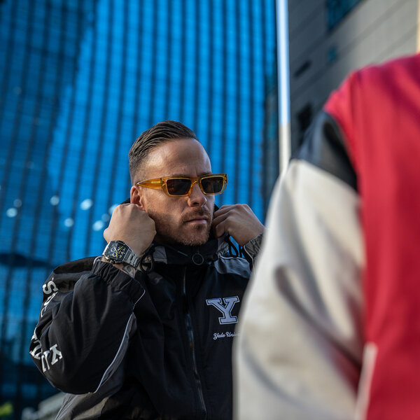 URBN22 URBN22 Iron Sunrise Yellow streetlife chronograph watch