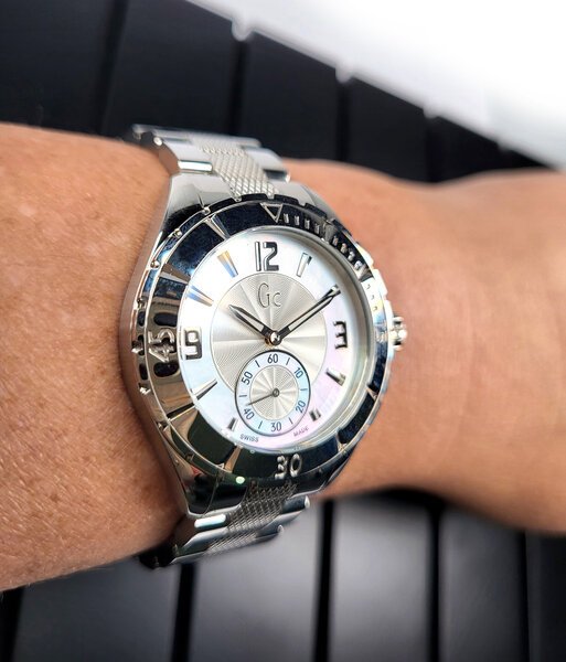 Gc Guess Collection Gc A70000L1 Sport Chic Damenuhr 34 mm