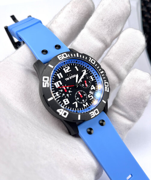 TW Steel TW Steel CA4 Carbon Chronograph Uhr 44 mm