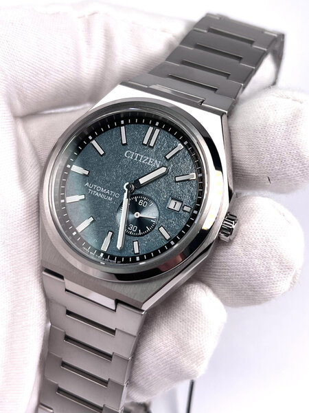Citizen Citizen NJ0180-80X Zenshin Automatikuhr aus Titan