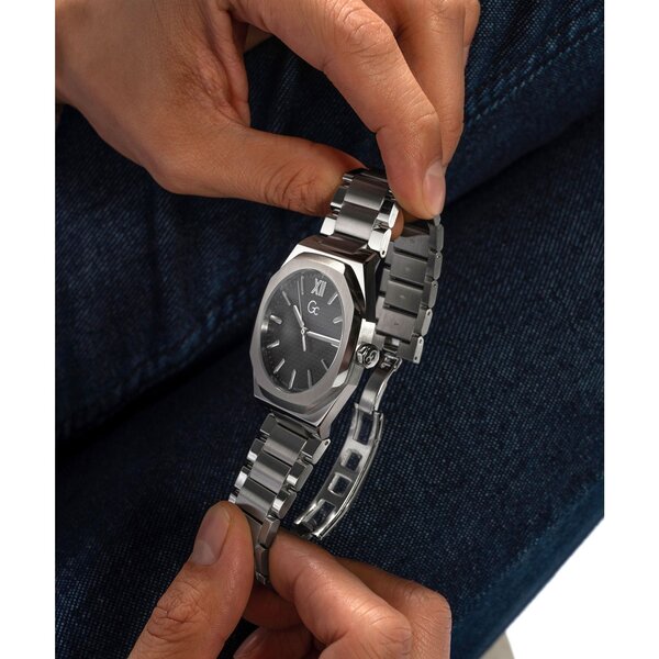 Gc Guess Collection Gc Z26004G2MF Coussin Sleek Uhr