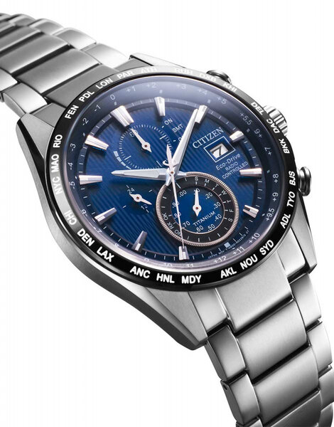 Citizen Citizen AT8154-82L Funkgesteuerte Uhr DEMO