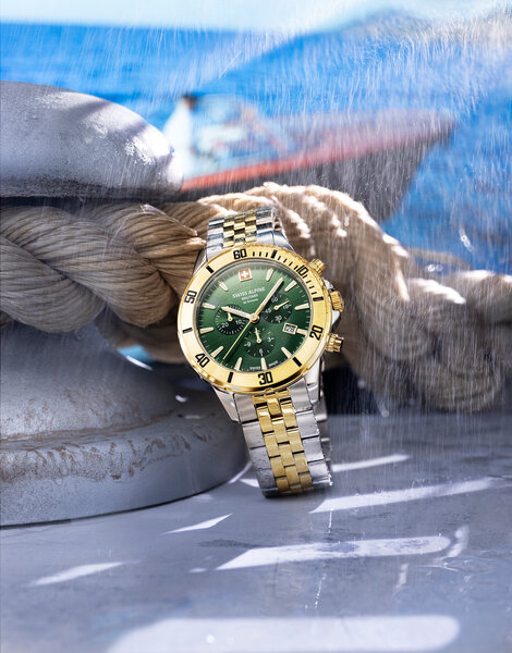 Swiss Alpine Military Swiss Alpine Military 7024.9144 Cruiser chronograph watch