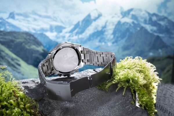 Swiss Alpine Military Swiss Alpine Military 7043.9234 men's watch 46 mm sapphire crystal