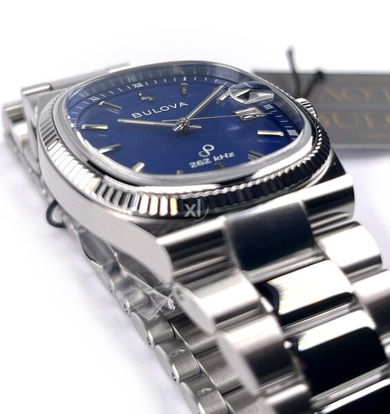 Bulova Bulova 96B440 Super Seville watch